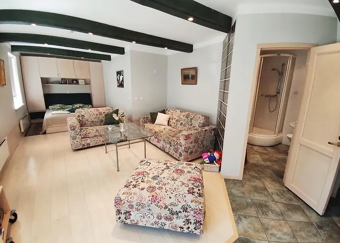 Arte Apartment